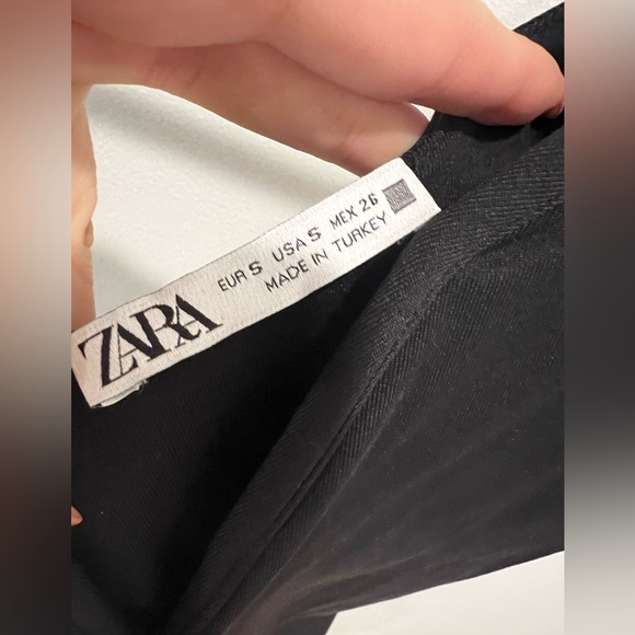 Zara sweetheart neckline black bodysuit - Picture 3 of 5